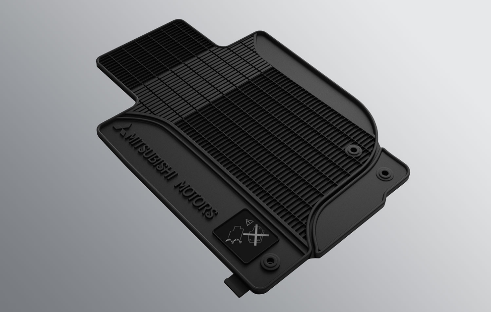 Mitsubishi L200 Club Cab Rubber Mat Set