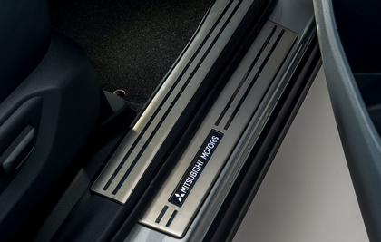 Mitsubishi Eclipse Cross Illuminated Entry Guard