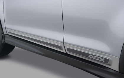 Mitsubishi ASX Side Extension Striping Set, Black