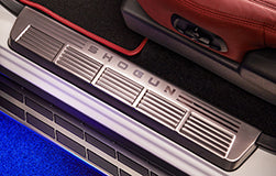 Mitsubishi Shogun Door Entry Guards. Front set, LWB